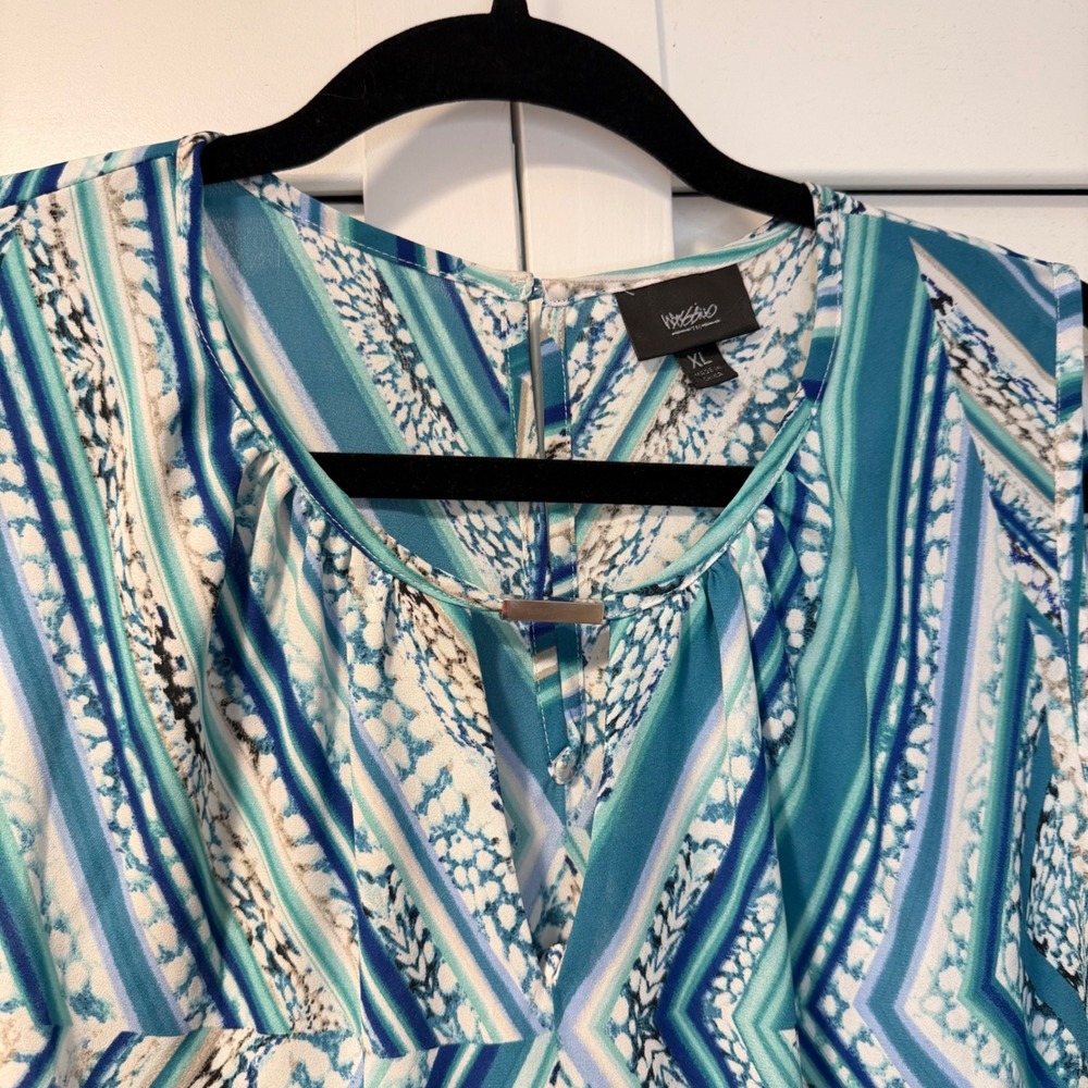 Mossimo Sleeveless Geometric Print V Neck Top Womens XL Blue White Teal Blouse - Picture 2 of 12